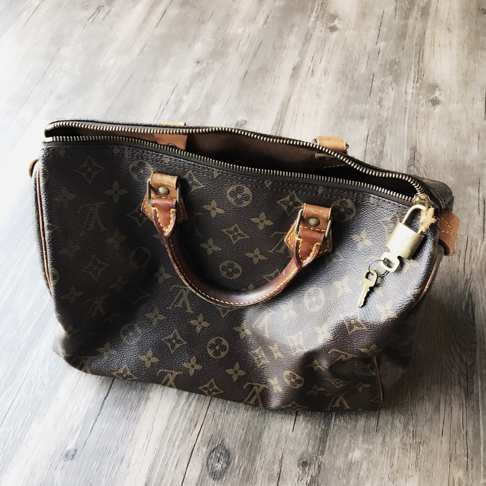 Louis Vuitton speedy bag